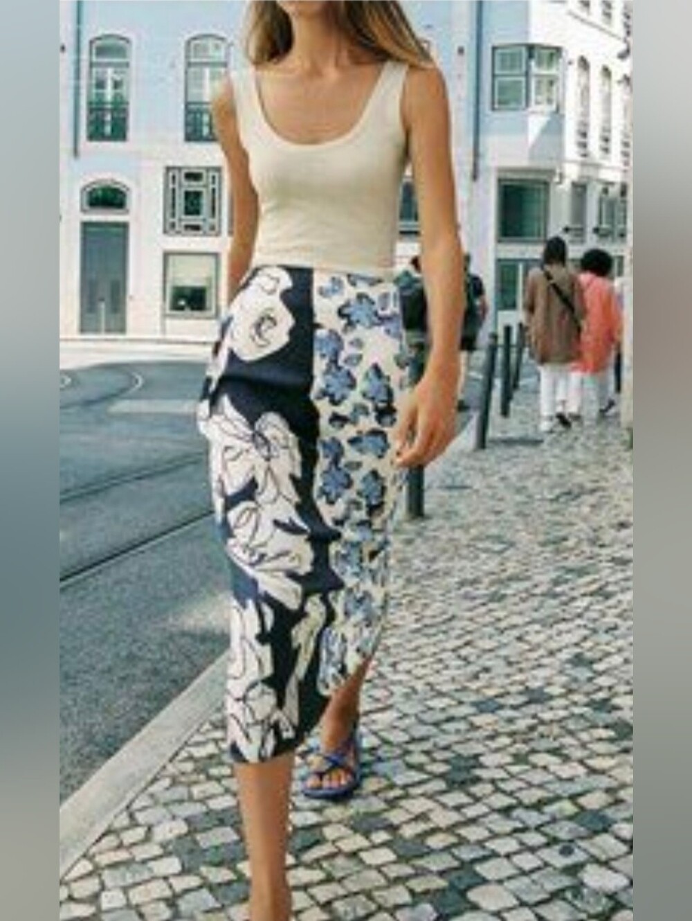 Zara Size S floral print satin midi skirt